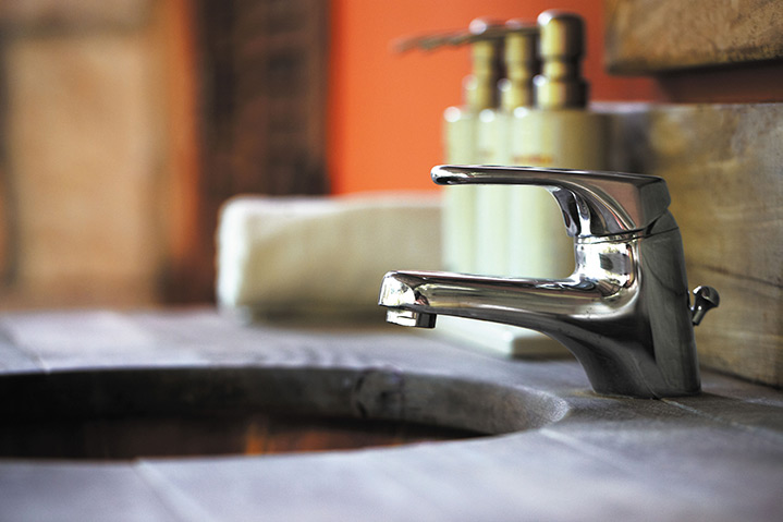 A2B Plumbers are able to fix any leaking taps you may have in Wapping. 
